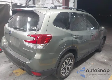 2021 Subaru Forester Premium z USA, uszkodzony, nr VIN JF2SKAFC6MH502093